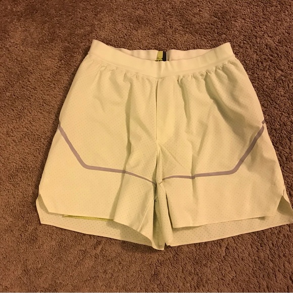 Lululemon Fast Free 2-in-1 HR Short 6” Reflective  Light Vapor - Picture 1 of 6